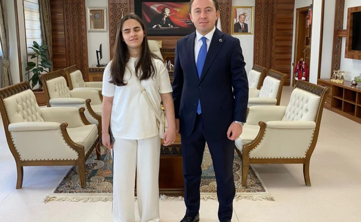 Görme engelli Beyza müzik yeteneğiyle İTÜ’yü kazandı
