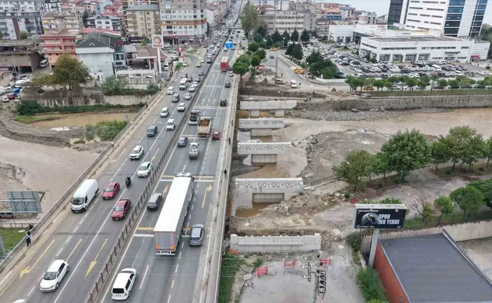 Haçkalı Baba Kavşağı’nda köprü çalışmaları devam ediyor
