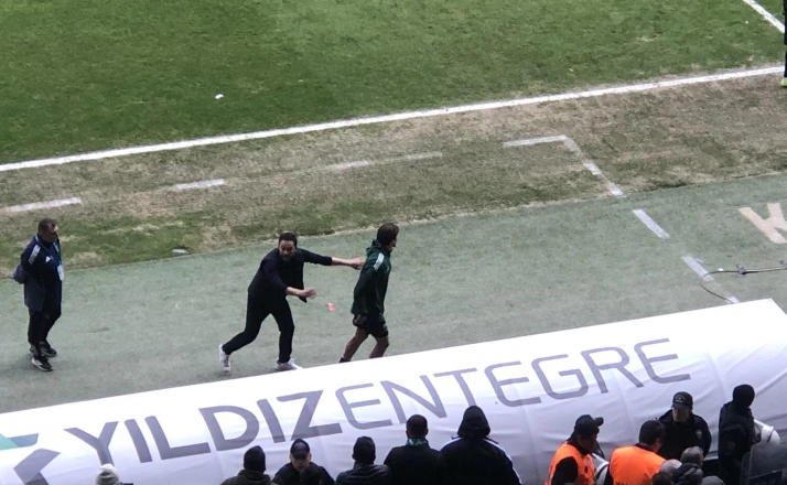 Hakem kararına tepki: Kocaelispor yedek kulübesi boş kaldı!