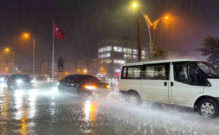 Hakkari’de yağmur yağışı
