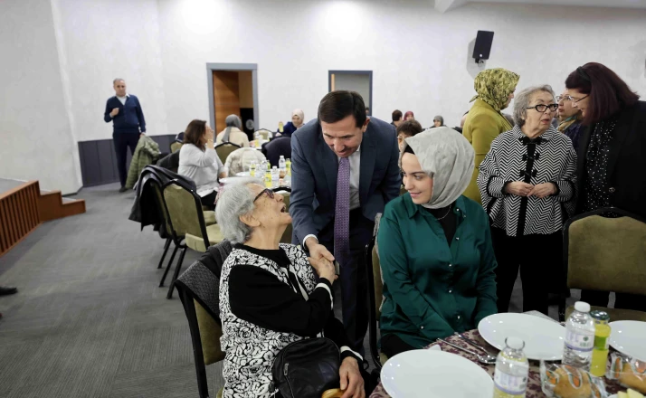 Hasan Kılca, Alzheımer yaşam merkezi sakinleri ve aileleri ile iftarda buluştu