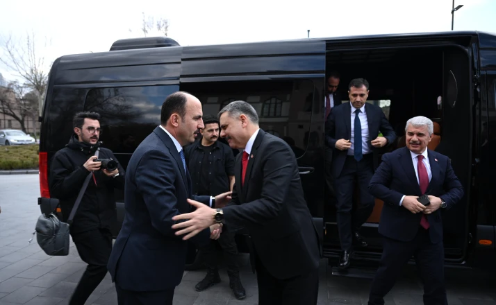 İçişleri Bakanı Çiftçi Başkan Altay’ı ziyaret etti