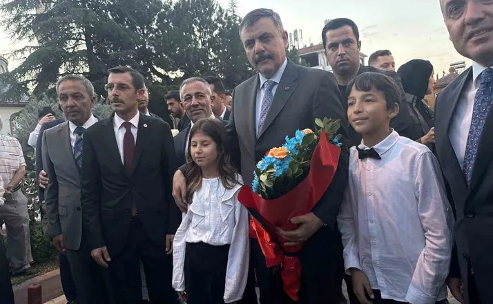 İçişleri Bakanı Çiftçi, 28 yıl önce görev yaptığı ilçeyi ziyaret etti
