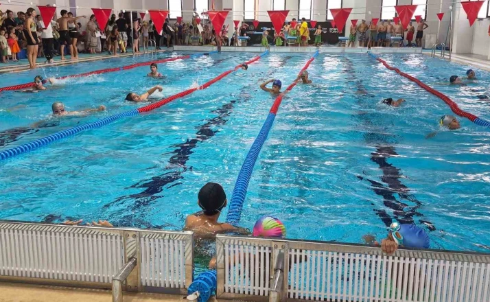 İki ayda 200 öğrenci yüzme öğrendi 