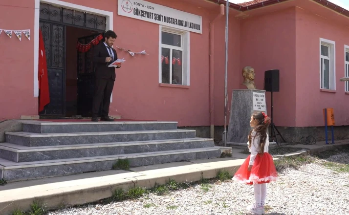 Ilgın da tek öğrencilik köyde 23 Nisan kutlaması