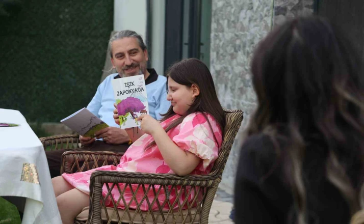 İlkokul öğrencisi minik kız kitap yazdı