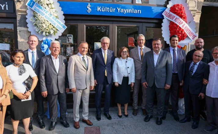 İş Bankası Kültür Yayınları’nın Gaziantep kitabevi açıldı 