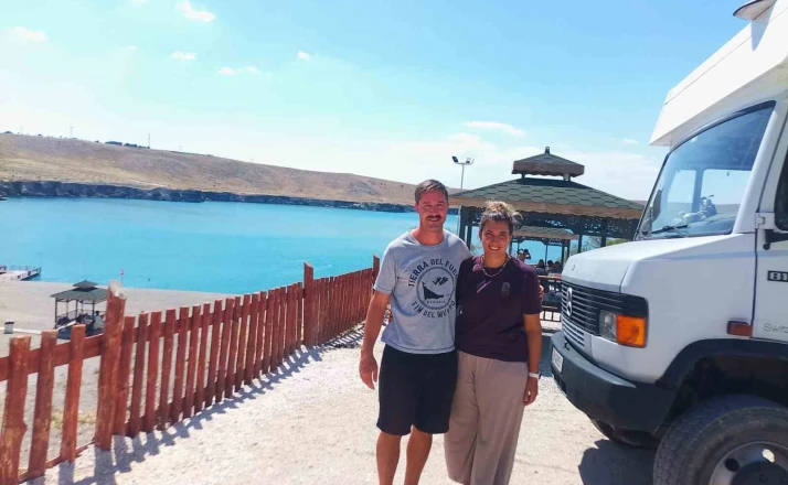 İsviçreli çift, Acıgöl’e hayran kaldı