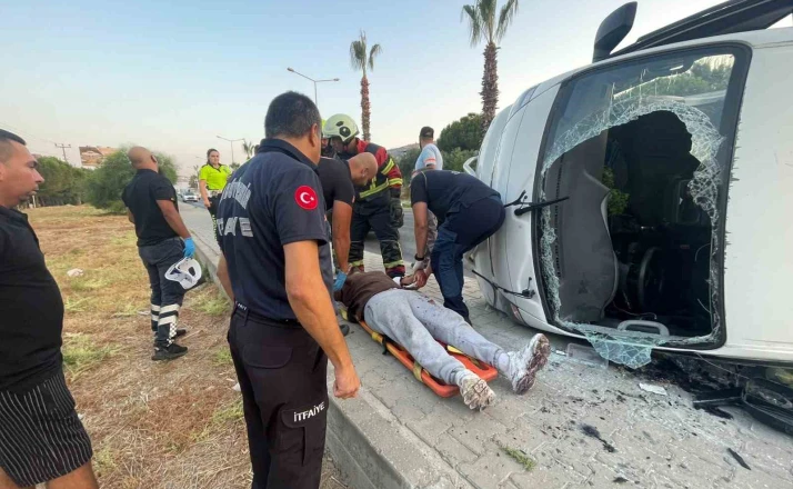 İtfaiye ekipleri genç sürücüyü camdan çıkardı 