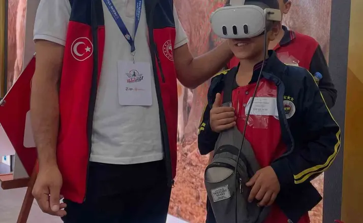 Kafkas Arısı TEKNOFEST’te: Arıların dünyası sanal gerçeklikle tanıtıldı

