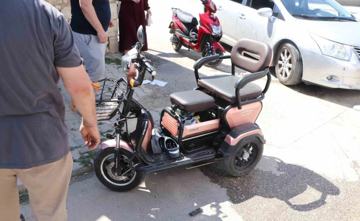 Karaman’da otomobille elektrikli bisiklet çarpıştı: 2 çocuk yaralandı