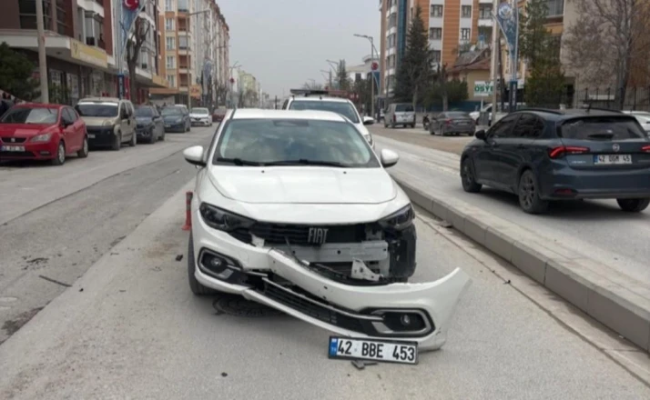 Karapınar’da otomobil ile motosikletin çarpışması sonucu 1 kişi yaralandı