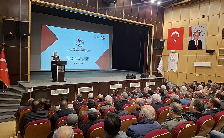 Karapınar'da üreticilere "Zirai İlaç Uygulama Belgesi" eğitimi