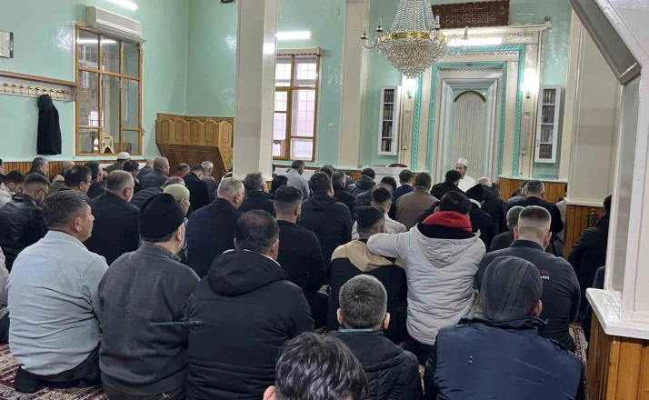 Karapınar’da Bayram Namazında camiler doldu