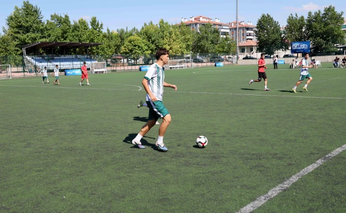 Karatay’da Futbol Ve Dart Turnuvasında şampiyonlar belli oldu