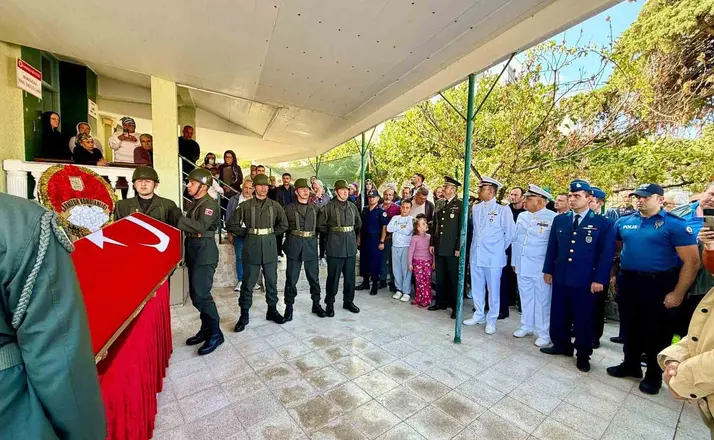 Kıbrıs Gazisi Ali Yay, askeri törenle son yolculuğuna uğurlandı
