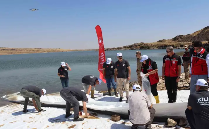 Kilis’teki göletlere 600 bin adet yavru balık bırakıldı
