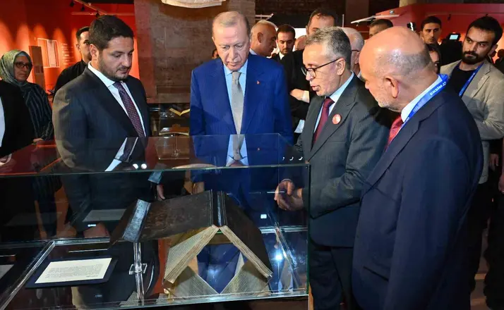 “Kitaba Vefa” Sergisi Erdoğan Tarafından Açıldı