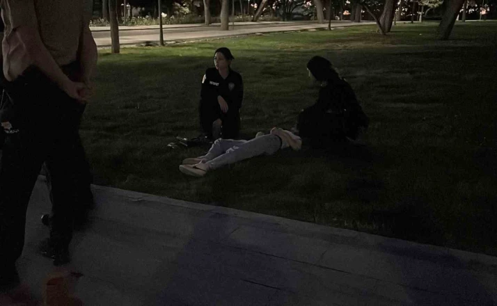Kız çocuğu parkta baygın bulundu