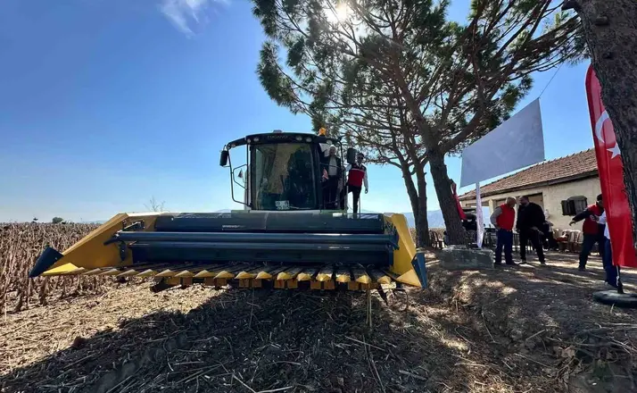 Koçarlı’da ayçiçeğindeki hibe desteği meyvesini verdi, ürünler hasat edildi

