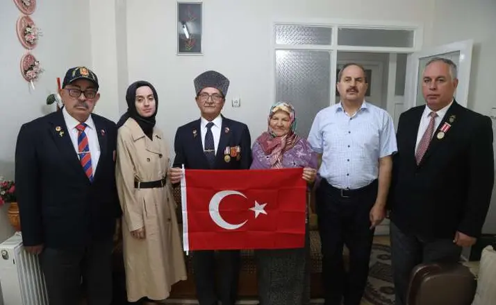 Konya Büyükşehir Kahramanları Unutmadı