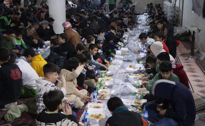 Konya Büyükşehir, Suriye'de iftar sofraları kuruyor