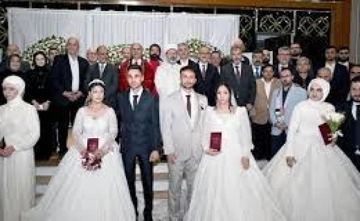Konya'da 35 çiftin "Toplu Nikah ve Düğün Töreni" gerçekleştirildi