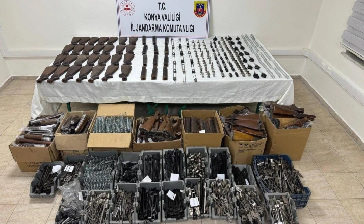 Konya'da jandarmadan 7 ayrı silah operasyonu: 3 tutuklama