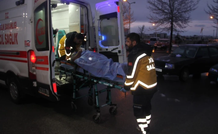 Konya'da kamyonet şarampole devrildi: 4 yaralı