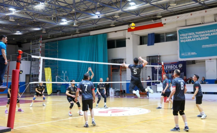 Konya’da “Kurumlar Arası Voleybol Turnuvası” nefes kesti
