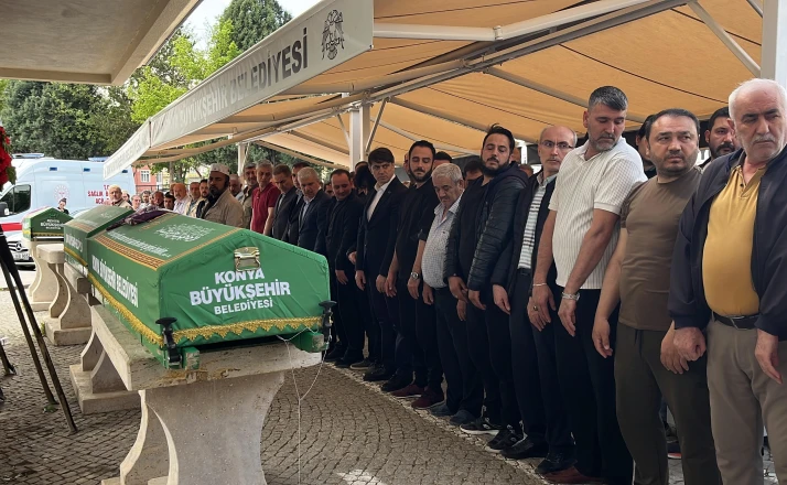 Konya'da oğulları tarafından öldürülen çift, son yolculuğuna uğurlandı