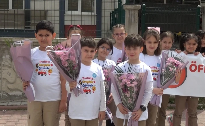 Konya’da trafiği gülümseten kontrol: “Öfkeye fren, nezakete yol ver”