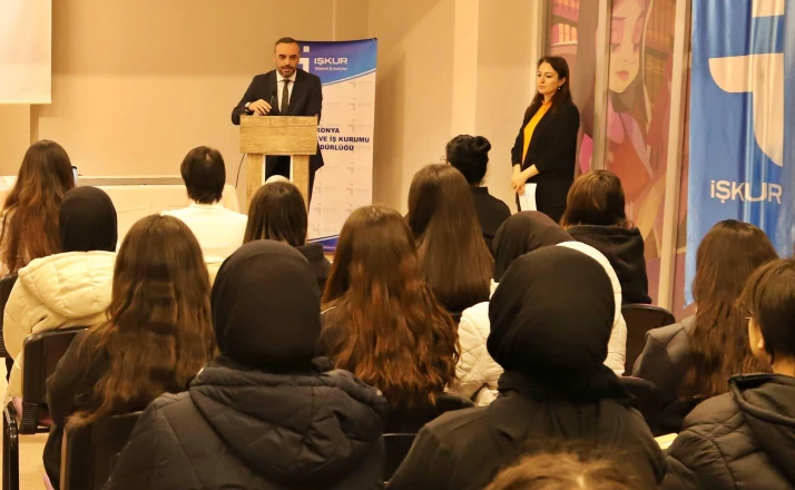 Konya İşkur Meslek Tanıtım Günü İle Gençlerin Yanında