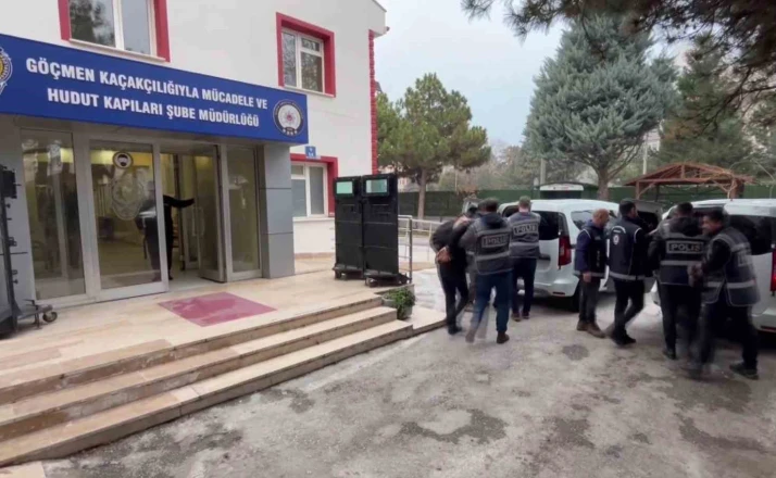 Konya merkezli göçmen kaçakçılığı operasyonunda 10 tutuklama
