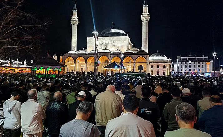 Konya şehir merkezinde 40 camide hatimle teravih namazı kılınacak