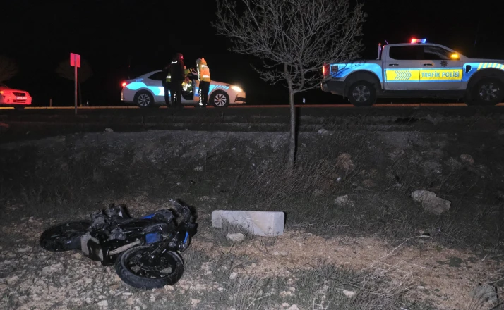 Konya yolunda motosikletin minibüse çarpmasıyla 1 kişi yaralandı