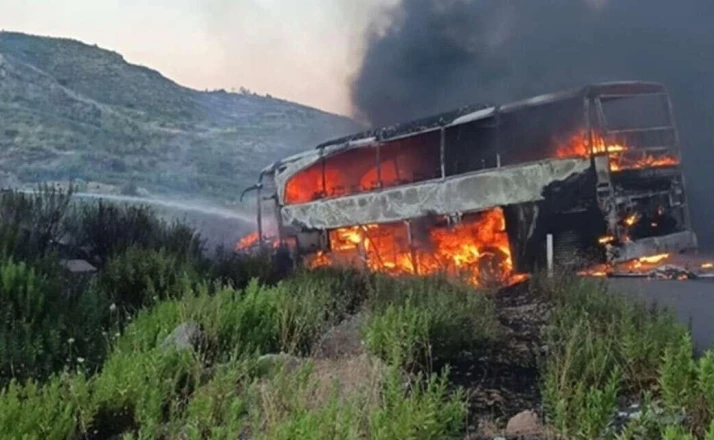Konya yolunda yolcu otobüsü alev aldı! 28 kişi son anda kurtuldu