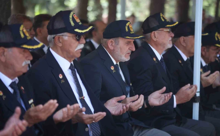 Konya’da 15 Temmuz etkinliklerinde Şehitlik ziyaret edildi