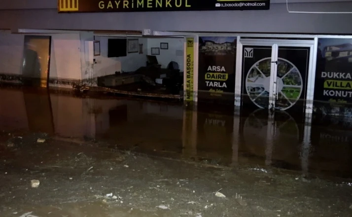 Konya’da dağlık alandan gelen sel etkili oldu