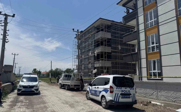 Konya’da elektrik akımına kapılan işçi 4’üncü kattan düştü
