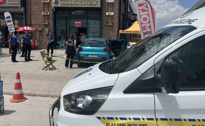 Konya’da kafe kurşunlayan şüpheli aracını bırakarak kaçtı