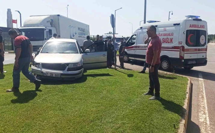 Konya’da otomobil ile kamyon çarpıştı: 3 yaralı