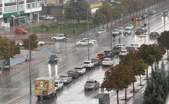 Konya’da Sağanak Yeniden Etkili Oldu: AKOM Cuma ve Cumartesi İçin Uyardı