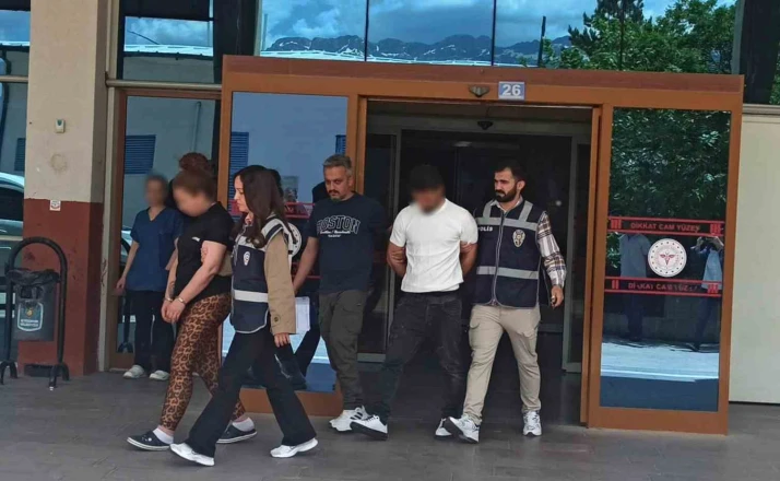 Konya’da sahte altın satan şüpheliler yakalandı