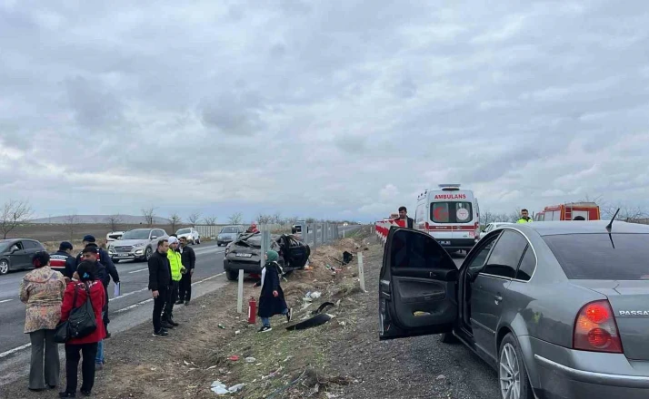 Konya’da takla atan otomobilde yaralanan genç, hayatını kaybetti