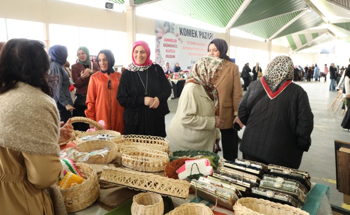 Konyalı kadınlar, Anneler Günü dolayısıyla KOMEK Pazarı'nda buluştu