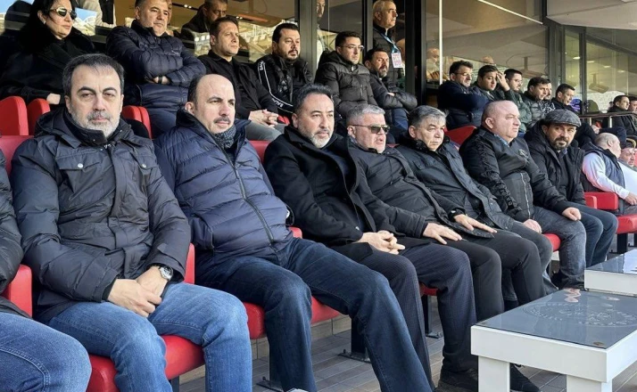 Konyalı vekilden hakem eleştirisi: Futbolu tiyatro olmaktan çıkarın!