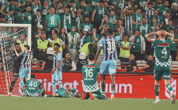 Konyaspor finalde yenildi. Emeğinize sağlık çocuklar!