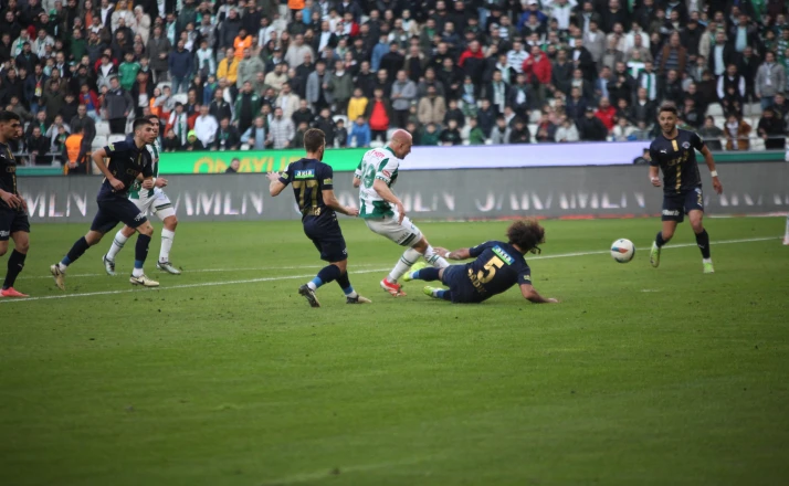 Konyaspor ile Kasımpaşa 30. randevuda