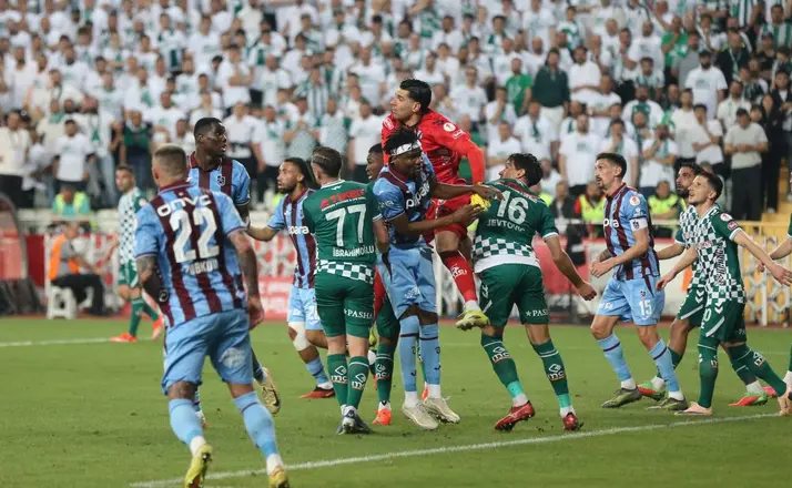 Konyaspor sezonun ilk galibiyeti için sahaya çıkacak! Rakip Trabzonspor